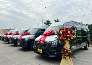 LIMOUSINE 9 CHỖ - 4